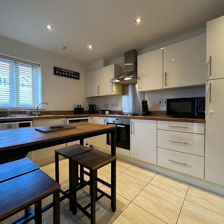 The Belfry 3 Bedrooms 2 Bathrooms Contractors & Family Higham Ferrers Dış mekan fotoğraf
