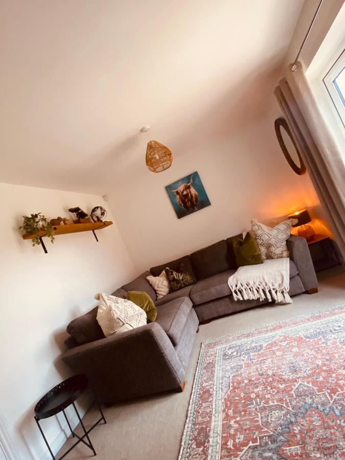 The Belfry 3 Bedrooms 2 Bathrooms Contractors & Family Higham Ferrers Dış mekan fotoğraf